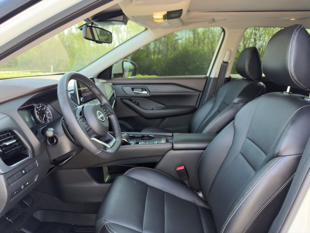 Used 2023 Nissan Rogue SL FWD image 22