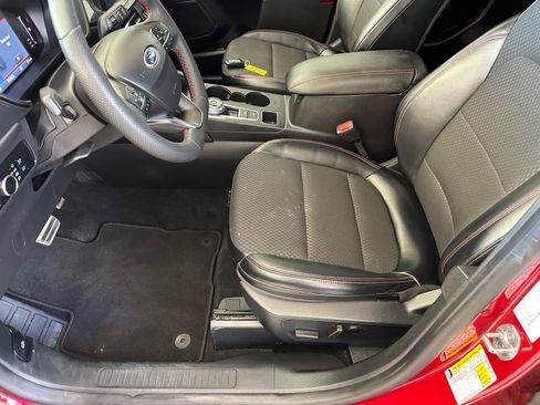 Certified 2024 Ford Escape ST-Line w/ Tech Pack #1 FWD image 17