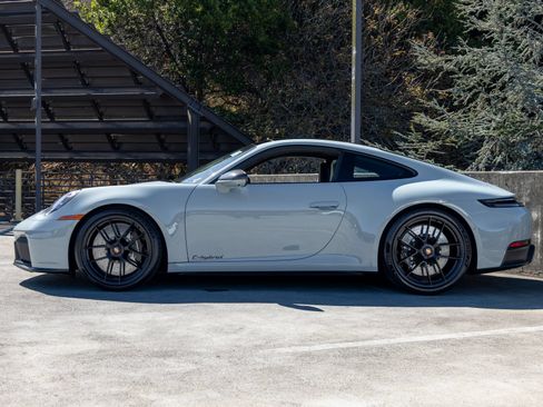 Used 2025 Porsche 911 Carrera 4 GTS AWD/4WD image 2