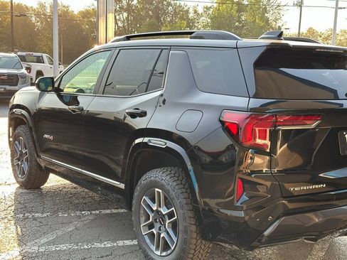 New 2026 GMC Terrain AT4 image 7