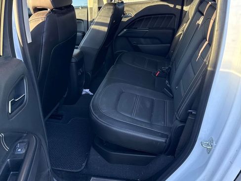 Used 2021 GMC Canyon Denali image 4