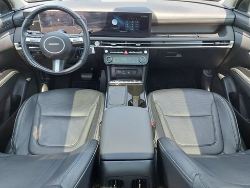 Used 2025 Hyundai Tucson Limited AWD/4WD image 3