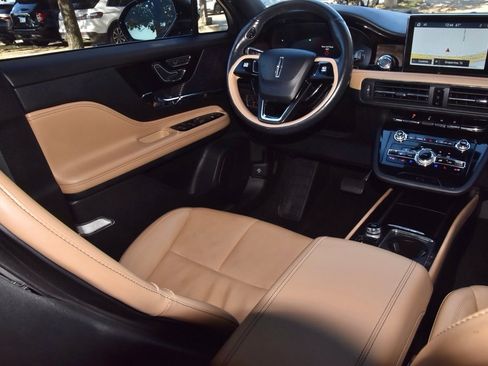 Used 2022 Lincoln Corsair Reserve w/ Equipment Group 201A image 15