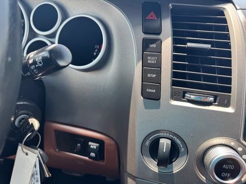 Used 2016 Toyota Sequoia Platinum AWD/4WD image 30