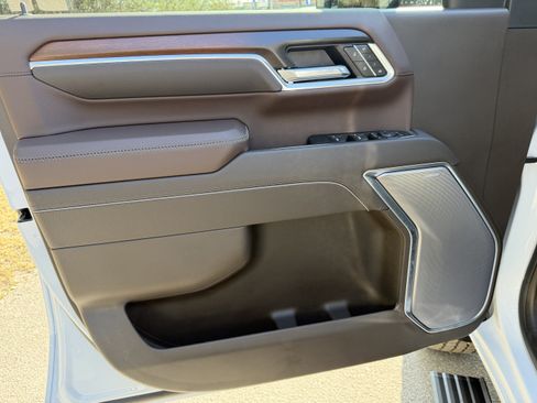 New 2026 GMC Sierra 2500 Denali w/ Denali Reserve Package image 18