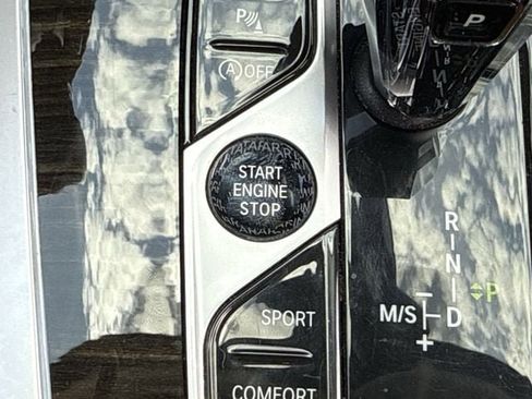 Used 2020 BMW X7 xDrive40i w/ Premium Package AWD/4WD image 22