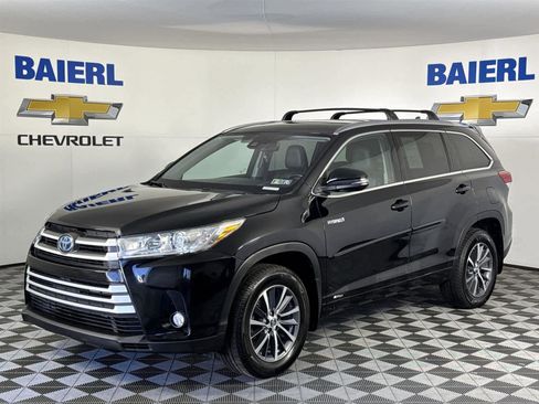 Used 2018 Toyota Highlander XLE image 1