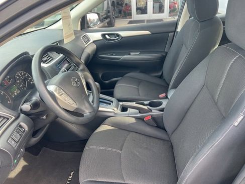 Used 2016 Nissan Sentra S image 19