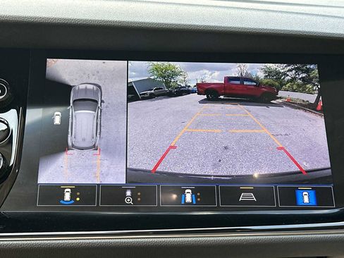 Certified 2021 Buick Envision Avenir w/ Technology Package II AWD/4WD image 23