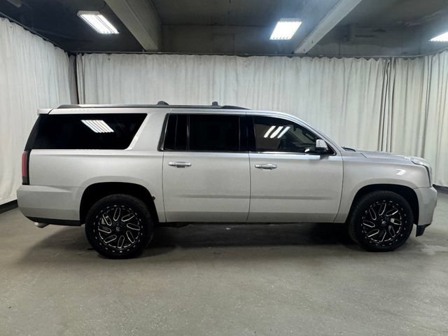 Used 2015 GMC Yukon XL Denali w/ Touring Package AWD/4WD image 3