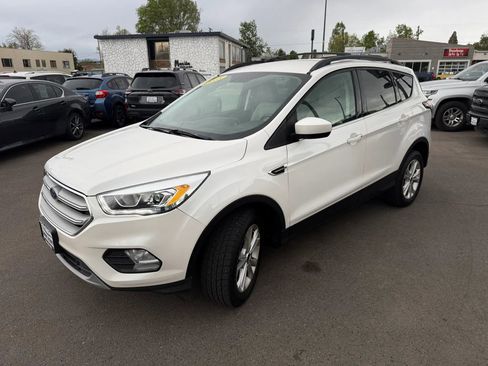Used 2018 Ford Escape SEL AWD/4WD image 5