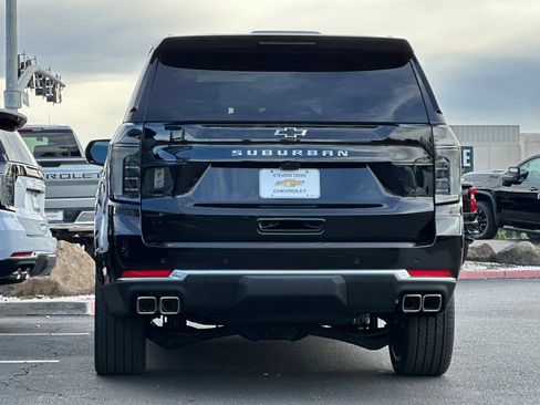 New 2026 Chevrolet Suburban High Country w/ LPO, Illumination Package image 5
