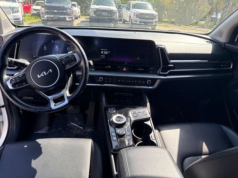 Used 2023 Kia Sportage EX w/ EX Premium Package AWD/4WD image 17