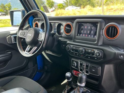 Used 2021 Jeep Gladiator Mojave w/ Trailer Tow Package AWD/4WD image 18