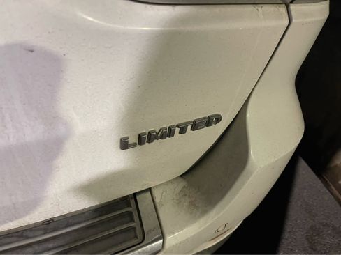 Used 2017 Jeep Grand Cherokee Limited image 9