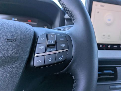 New 2025 Ford Maverick XL image 28