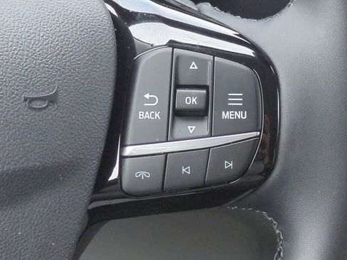 Used 2025 Ford Escape SE w/ Class II Trailer Tow Package image 24