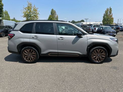 Used 2025 Subaru Forester Sport AWD/4WD image 7