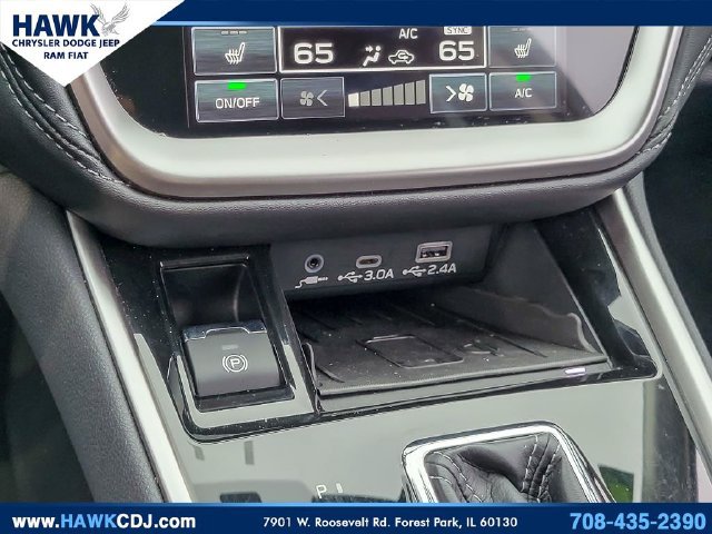 Used 2025 Subaru Outback Limited AWD/4WD image 23