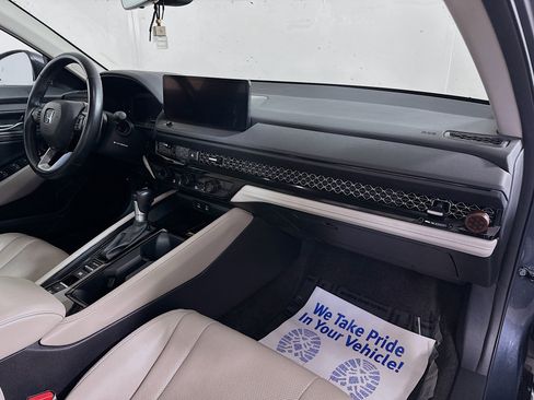 Used 2023 Honda Accord Touring image 29