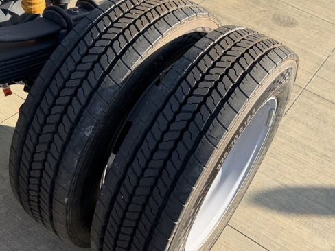 Used 2024 Ford F550 4x4 Regular Cab Super Duty image 11