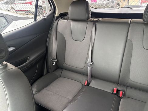 Used 2025 Buick Encore GX Preferred FWD image 38