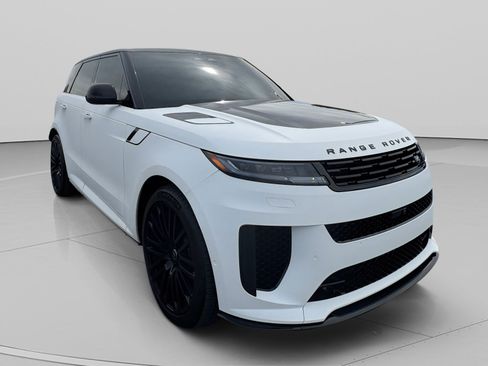 Used 2024 Land Rover Range Rover Sport AWD/4WD image 7
