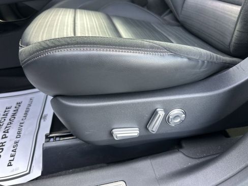 Used 2025 Lincoln Nautilus Reserve w/ Jet Appearance Package AWD/4WD image 12