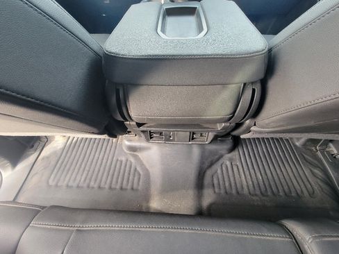 Used 2025 Chevrolet Silverado 1500 W/T w/ WT Value Package image 28