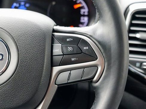 Used 2022 Jeep Grand Cherokee Laredo X image 40