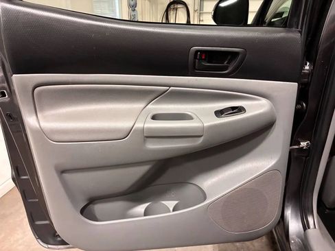 Used 2014 Toyota Tacoma 4x4 Double Cab w/ TRD Sport Package image 23