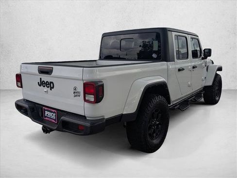 Used 2025 RAM 2500 Laramie AWD/4WD image 5