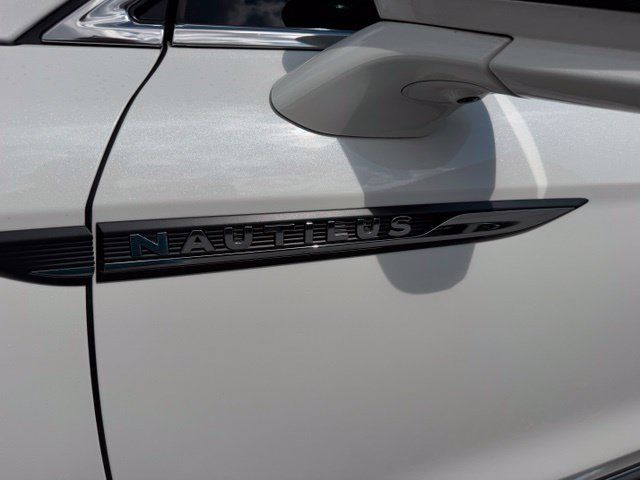Certified 2023 Lincoln Nautilus Reserve w/ Equipment Group 202A AWD/4WD image 9