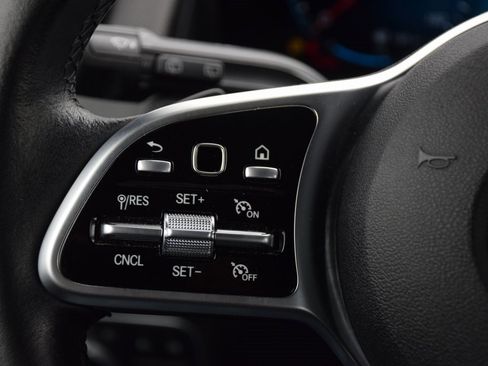 Certified 2022 Mercedes-Benz GLB 250 4MATIC image 23