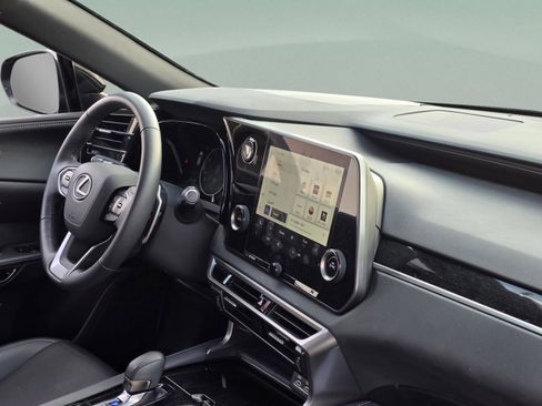 Used 2024 Lexus RX 350 FWD w/ Technology Package image 28