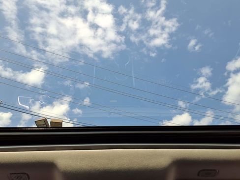 Certified 2023 Toyota Highlander XLE image 11