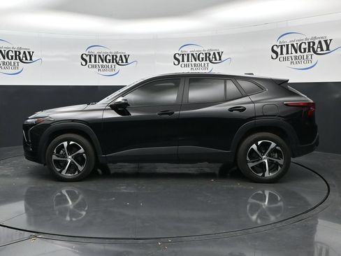 Used 2024 Chevrolet Trax RS w/ Driver Confidence Package FWD image 4