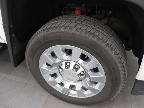 Used 2016 GMC Sierra 2500 Denali w/ Duramax Plus Package AWD/4WD image 3