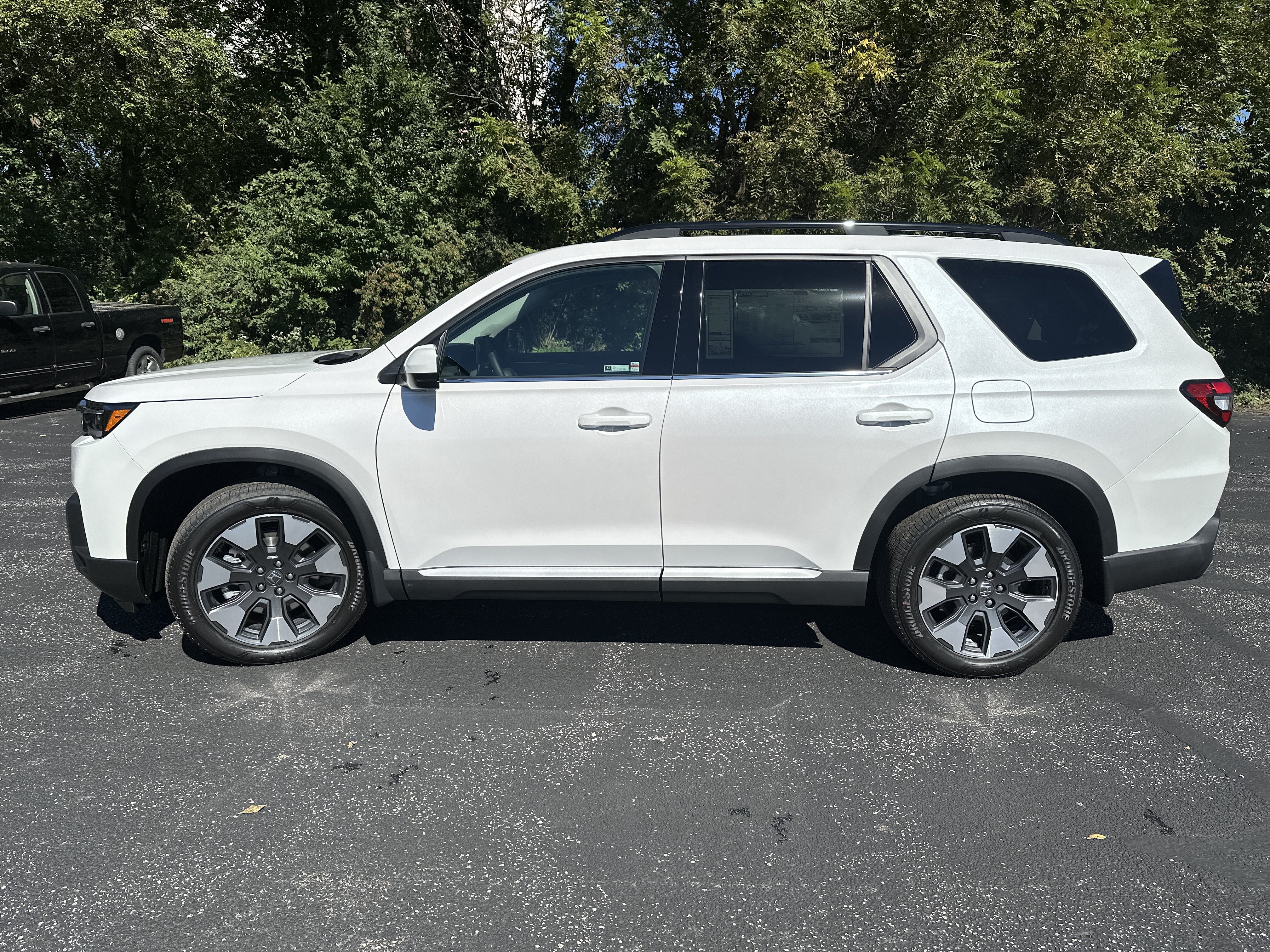 New 2026 Honda Pilot Touring image 4