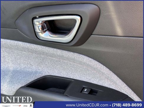 Used 2022 Jeep Compass Latitude image 22