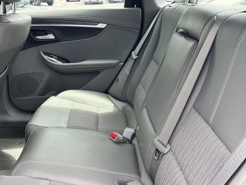 Used 2014 Chevrolet Impala LT w/ Convenience Package FWD image 19