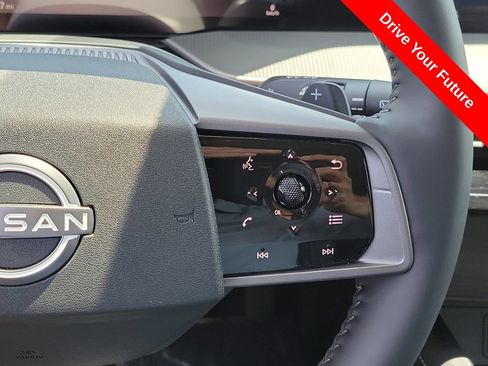 Used 2025 Nissan Murano SV FWD image 8