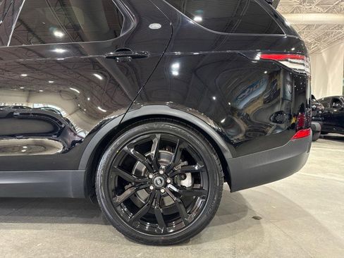 Used 2018 Land Rover Discovery SE image 90