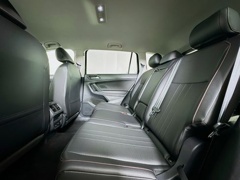 Used 2024 Volkswagen Tiguan Wolfsburg Edition image 27