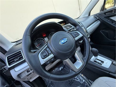 Used 2018 Subaru Forester 2.5i Premium w/ All-Weather Package AWD/4WD image 8
