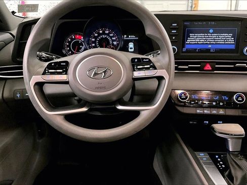 Used 2022 Hyundai Elantra SEL w/ Cargo Package image 5