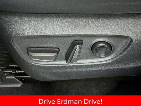 Certified 2024 Toyota Grand Highlander AWD image 12