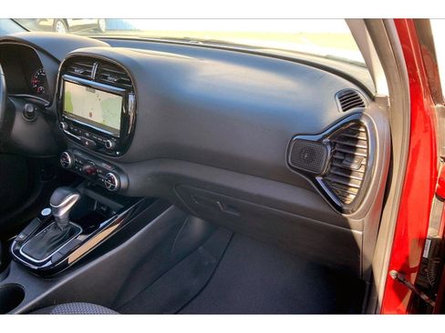 Used 2022 Kia Soul X-Line image 14