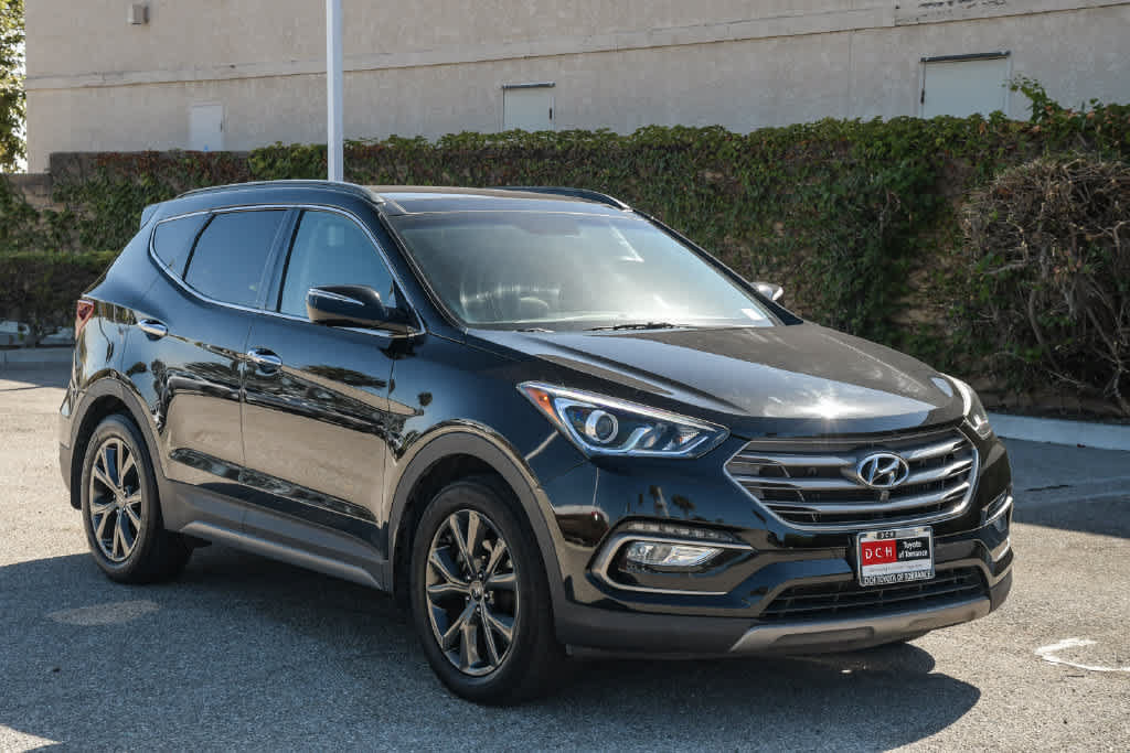 Used 2017 Hyundai Santa Fe Sport FWD image 3
