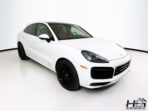 Used 2022 Porsche Cayenne GTS w/ Premium Package Plus image 4